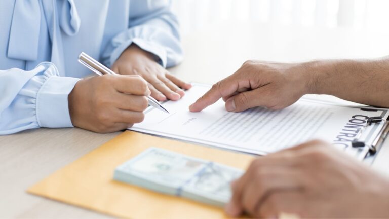 CÓMO HACER UNA OFERTA PARA COMPRAR UNA CASA